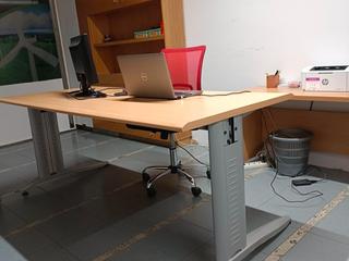Miete Büro in Avinguda prat de la riba 1. Despacho compartido