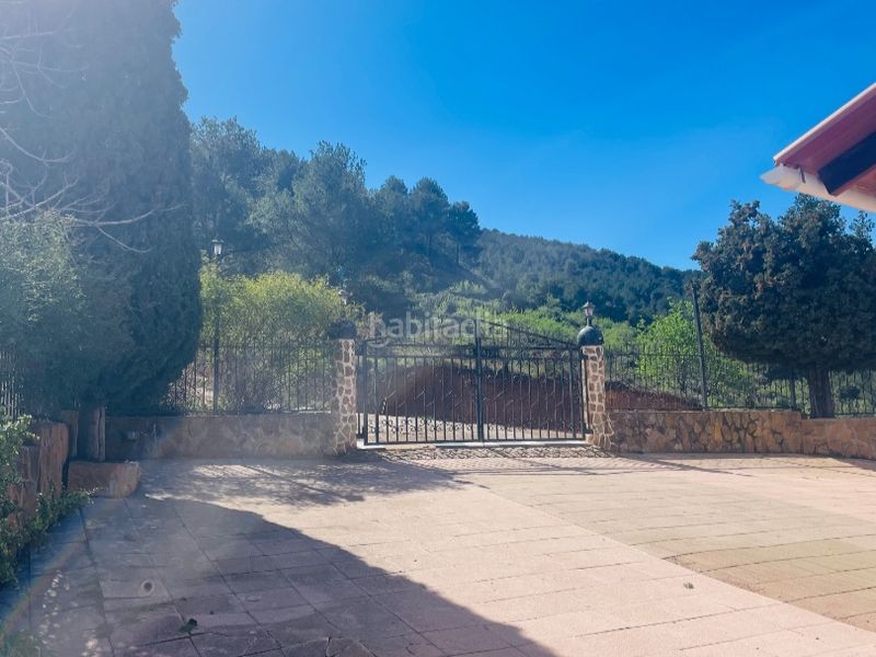 Foto ddc8a015-28e3-42e8-a33a-e17817d6bc2a. Chalet en carrer porta coeli 1 ¿quieres vivir rodeado de naturaleza? en Serra