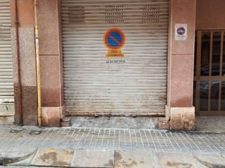 Local commercial à Carrer lepant 15. Local con vado activo en marianao. al lado ronda sant ramón.