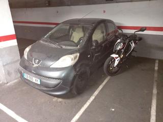 Miete Autoparkplatz in Carrer occident 76. Plaza en primera planta con puerta automática