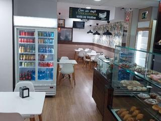 Pas-de-porte Local commercial à Carrer girona 2. Traspaso cafeteria panaderia en funcionamiento con clientela