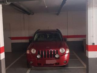 Aparcament cotxe a Carrer castell de tona 14. Excelente parking de 23 m2 en pleno vilafortuny