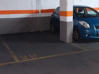 Miete Autoparkplatz in Passeig sant joan  53. Alquilo plaza de parking para coche en passeig de sant joan 53 d