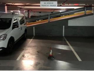 Miete Autoparkplatz in Camí ral  266. Parking centro vigilado