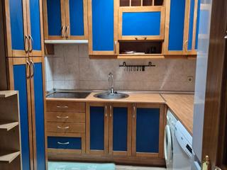 Miete Etagenwohnung in Ronda segovia 49. Inmueble luminoso y muy bien comunicado. centros comerciales, ho