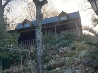 Chalet en Calle arenal 1. Casa de madera en la sierra de gredos