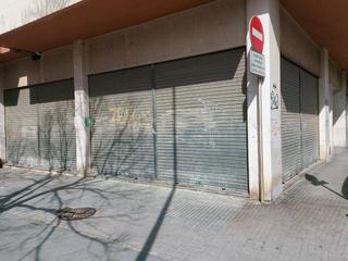 Local Comercial a Roca delpech 87. Local en plaça de de març 65 metros