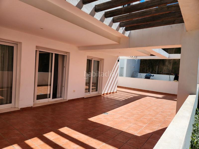 Foto 40153669-7041-44ab-ba22-77d7e3dc26a0. Piso en calle camelia 75 fantástico apartamento junto a el campo de golf de torrequebrada en Benalmádena