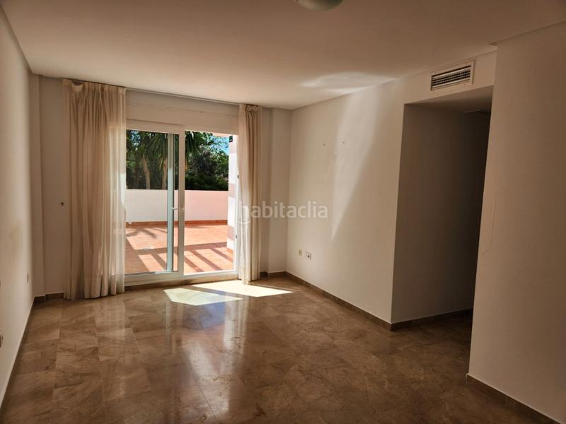 Foto ebe5910e-8d7a-41bd-80b3-94eefea1d2a5. Piso en calle camelia 75 fantástico apartamento junto a el campo de golf de torrequebrada en Benalmádena