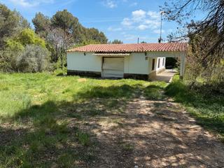 Casa a Avenida del torrente 651. Oportunidad de inversión, casa a reformar con total intimidad y