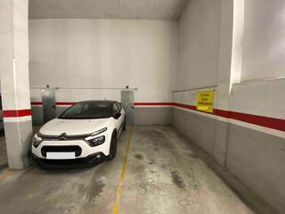 Location Parking voiture à Avinguda d andorra 8. Es lloga plaça d'aparcament avgda andorra, 8