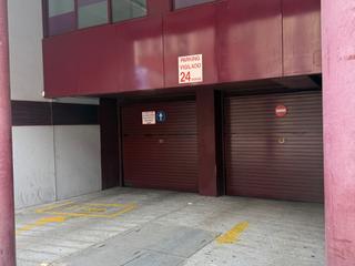 Lloguer Aparcament cotxe a Travesera de les corts 320. Plaza parking grande