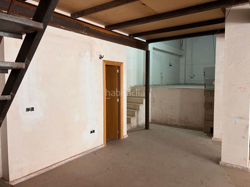 Foto bbebcf2a-7485-4f24-989f-dba2ac478894. Rent business premise in pi y margall 3 in Plaza Castelar - Mercado Central Elda