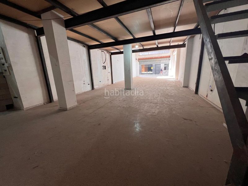 Foto c8fbd5ae-2ddb-4bd0-9de6-72022024a06a. Rent business premise in pi y margall 3 in Plaza Castelar - Mercado Central Elda