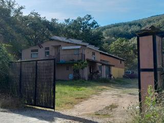 Finca rústica a Camino viejo de poyales  16. Finca con nave y viviendas