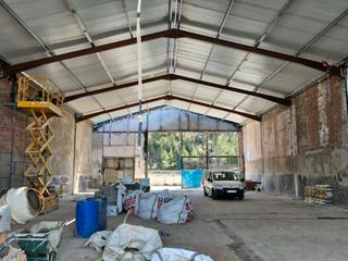 Lloguer Nau industrial a Carrer de la indústria 25. Nave en proceso de renovación total