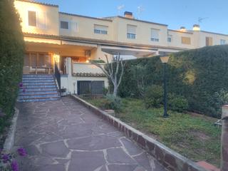 Casa adossada a R. baixa 5. Casa adosada en venta en la urbanización de alfinach (puçol)