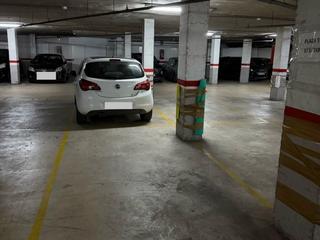 Miete Autoparkplatz in Passatge moscou 2. Plaza de garaje para coche pequeño