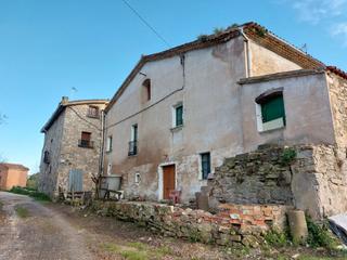 Masia a Carretera vella 1. Casa rústica del siglo xviii