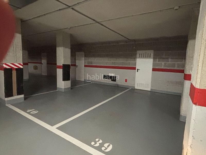 Foto 973fa509-270b-48c3-a664-e66df4fe494c. Miete autoparkplatz in ernest llunch 3 in La Pereda Santander