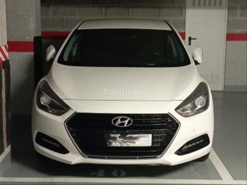 Foto bbcbb6d4-aa25-4c93-9d1d-a06f102cc6e1. Miete autoparkplatz in ernest llunch 3 in La Pereda Santander