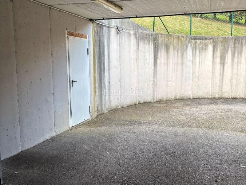 Foto c5c0d36c-2ad4-44a7-9924-d2828fd71abe. Miete autoparkplatz in ernest llunch 3 in La Pereda Santander