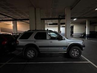 Miete Autoparkplatz in Provenza 31-33. Parquing para coche grande y moto en calle provença 31