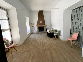 Casa a schiera in Calle mayor 70. Casa histórica de estilo andaluz en écija.