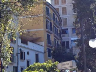 Aparcament cotxe a Costa d'en sintes  5. Parking en plaza mayor