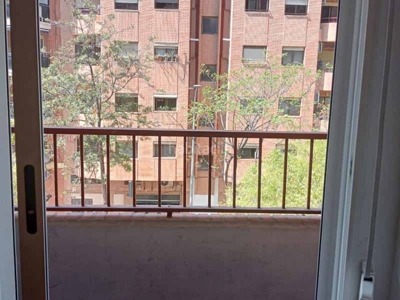 Foto d9b6f6fe-202f-4183-8baa-2f62222b5a7a. Alquiler piso en sureres 1 alquiler vivienda muy luminosa en Valencia