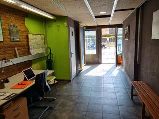 Local commercial à Vilamarí 78b. Soterrani-baixos-(entresol-estudi)230m²útils