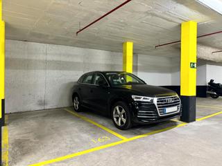 Aparcament cotxe a Carrer de copenhaguen 189. Amplia plaza de parking situada en 2ª planta