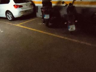 Rent Motorcycle parking in Cami pont del dable 10. Se alquila plaza de garaje de moto