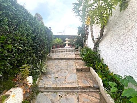 Foto 9828e02c-69ea-46ae-95a9-d394fbc7d3d8. Casa en carretera el peñoncillo 71 oportunidad de inversión en la duquesa () en Manilva