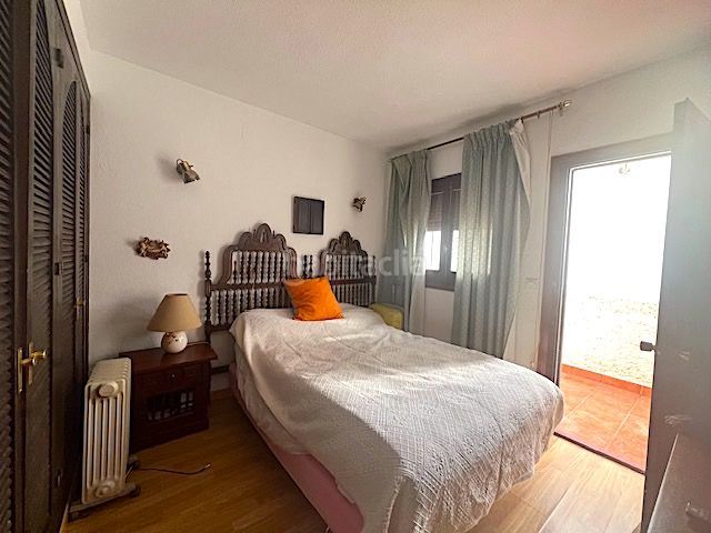 Foto b19ebc84-df31-43a1-bd98-8fb77496ce34. Casa en carretera el peñoncillo 71 oportunidad de inversión en la duquesa () en Manilva