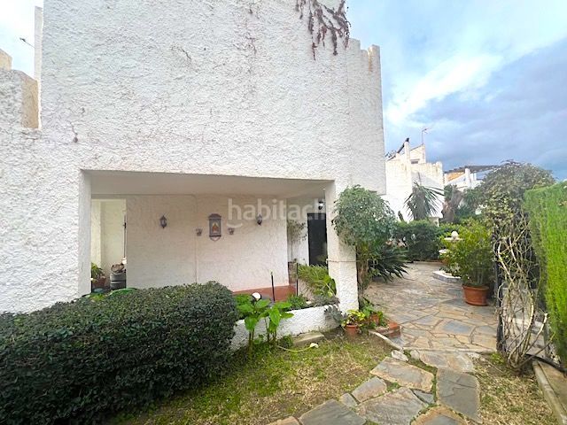 Foto ba97c6bc-8b59-46e5-b727-2f8dcb0e6422. Casa en carretera el peñoncillo 71 oportunidad de inversión en la duquesa () en Manilva