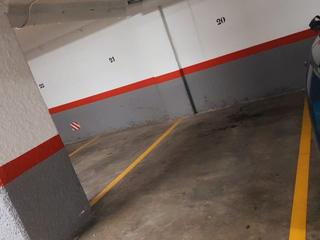Aparcament cotxe a Miguel adlert noguerol  24. Plaza de garaje en alaquas