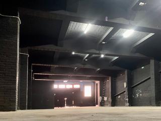 Lloguer Local Comercial a Joan maragall 12. Espacioso local comercial de 240 m², aproximadamente. con una di
