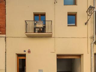 Maison à Carrer de reus 17. Casa recién reformada a estrenar con garaje
