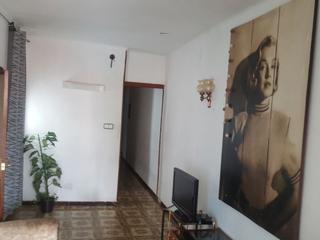 Alquiler Piso en Carrer de santa joana d'arc 17. Piso de temporada de 2 habitaciones soleado