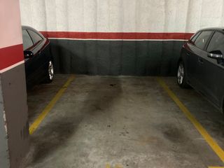 Miete Autoparkplatz in Carrer de brutau 202. Pàrquing carrer brutau, 202