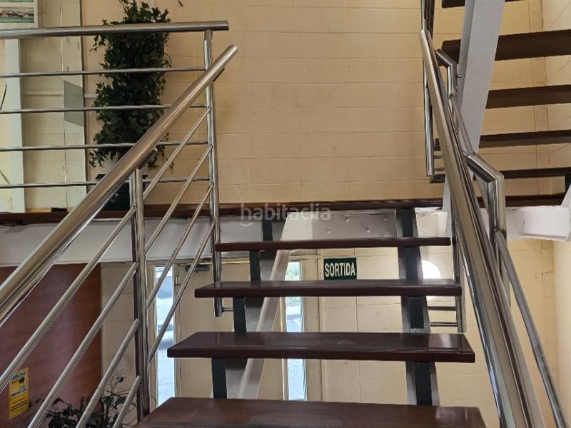 Foto 17e5cf1f-2247-43d9-9570-fa1386823755. Miete büro in carrer indústria in Califòrnia-Santa Madrona Masnou (El)