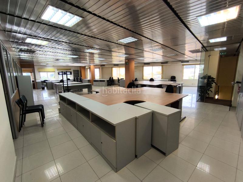 Foto da29b236-cec8-418d-ab09-056d94e0a62e. Miete büro in carrer indústria in Califòrnia-Santa Madrona Masnou (El)