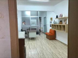 Affitto Locale commerciale in Carrer de la plana 15. Local u oficina en alquiler