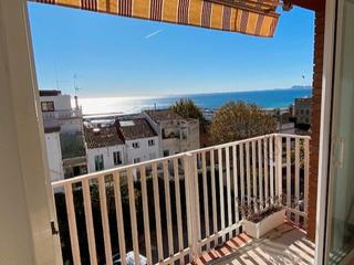 Etagenwohnung in Carrer 1r. de maig 24. Fantástico piso con piscina y vistas al mar