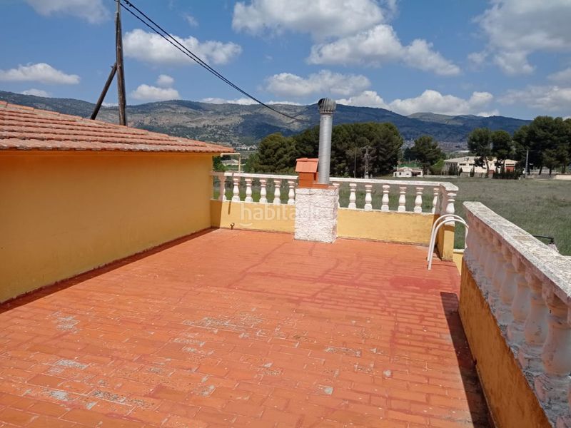 Foto df059f0d-17bc-4a21-8e09-ba68e829d6d9. Masía en cotera del armajal 295 finca en venta – vivienda con piscina, pinada y vistas a la sierra de onil en Castalla