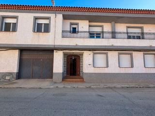 Chalet à Calle calvario 57. Perfecto para invertir o hacerla tu hogar