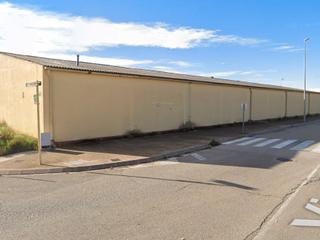 Nau industrial a Carrer de la via 15. Más de 4 000 m² de oportunidad industrial en primera línea de ca