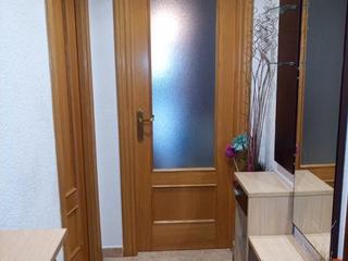 Etagenwohnung in Paseo faustino calvo 14. Piso como nuevo, zona tranquila en expansión.