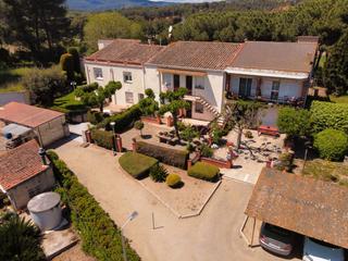 Terreny residencial a Carrer isaac berroya 4. Finca polivalente con 6 viviendas independientes en un entorno n